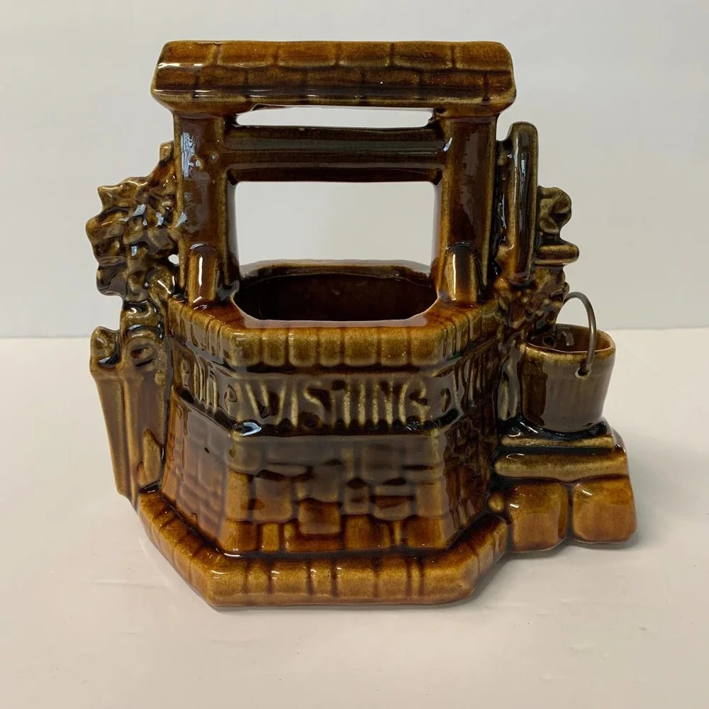 McCOY Vintage Wishing‎ Well Planter